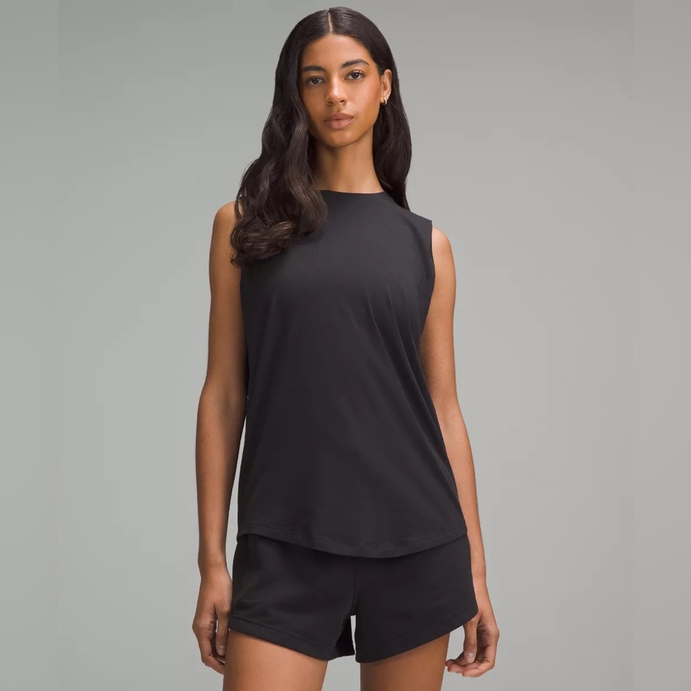 Lululemon black Brunswick tank